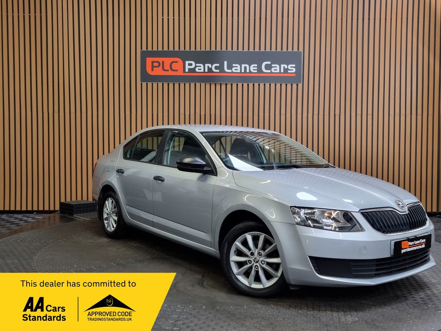 Skoda Octavia listing photo